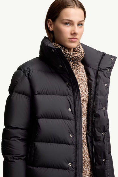 Maya 70 Hooded Short Down Jacket